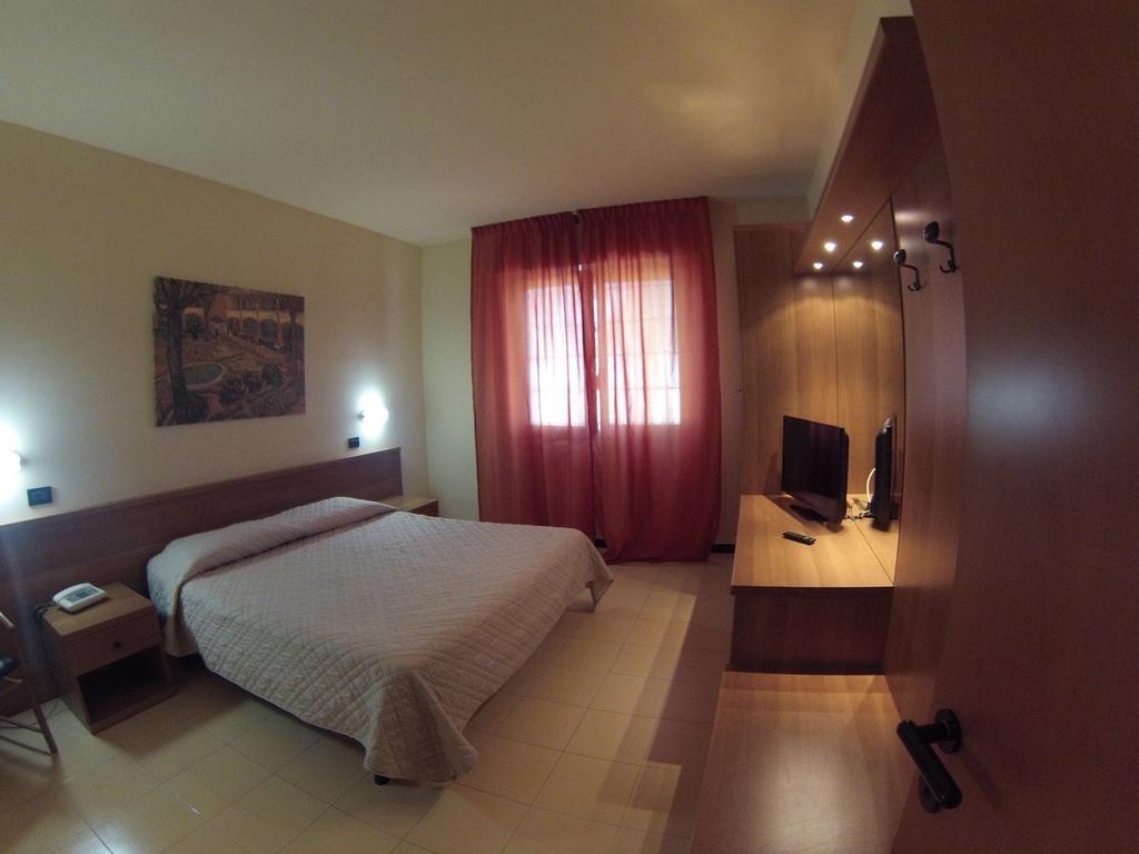 Hotel Italia Оккьобелло Экстерьер фото